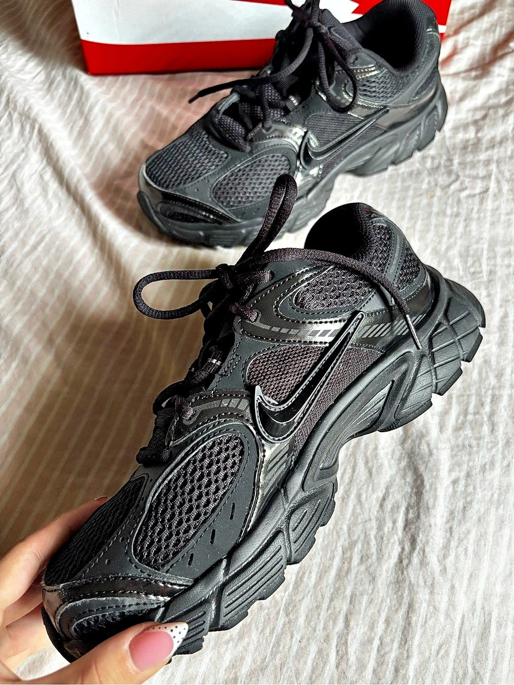 Nike V5 RNR - Picture 1 of 8